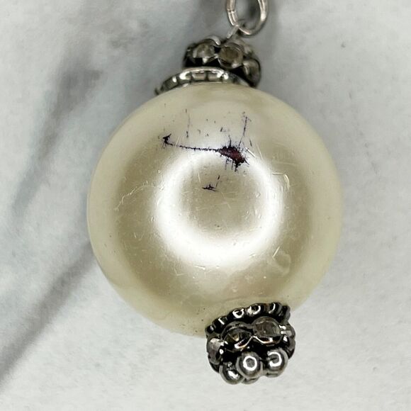 Chico's Silver Tone Chain Link Faux Pearl Rhinestone Pendant Necklace - Picture 8 of 11